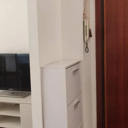 Linea 8, Monteverde דירה