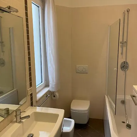 Linea 8, Monteverde Apartment Rome